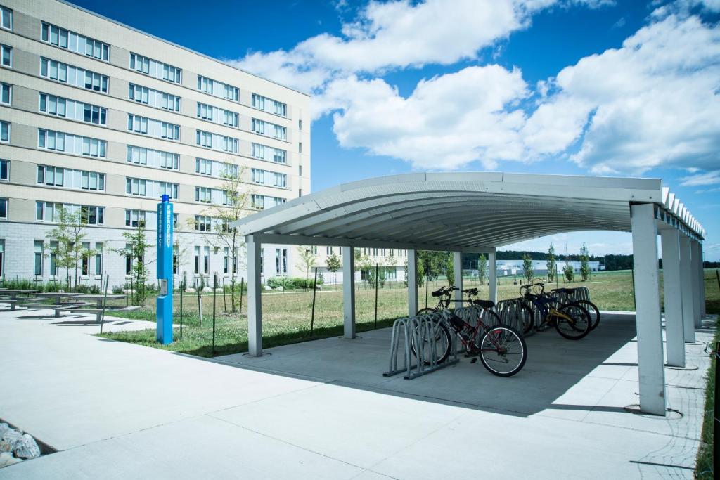 אוריליה Lakehead University Residence And Conference Centre מראה חיצוני תמונה